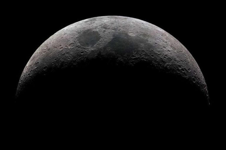 Lunar Mining Set to Favor Established Miners Over Startups, Analyst Says